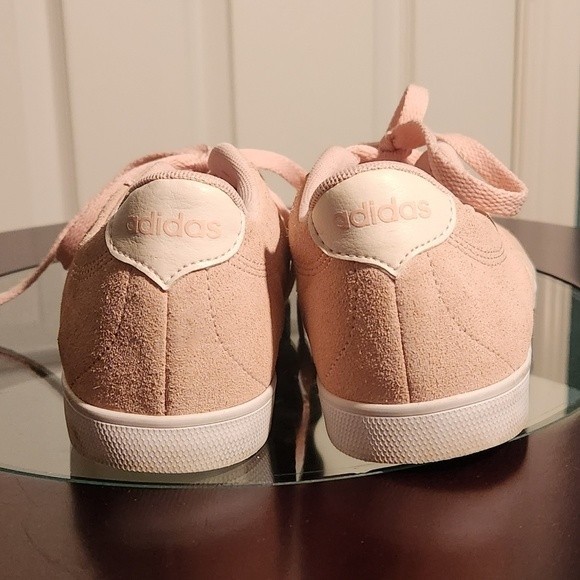 Adidas women's blush suede sneaker Note: small spot - Picture 5 of 8